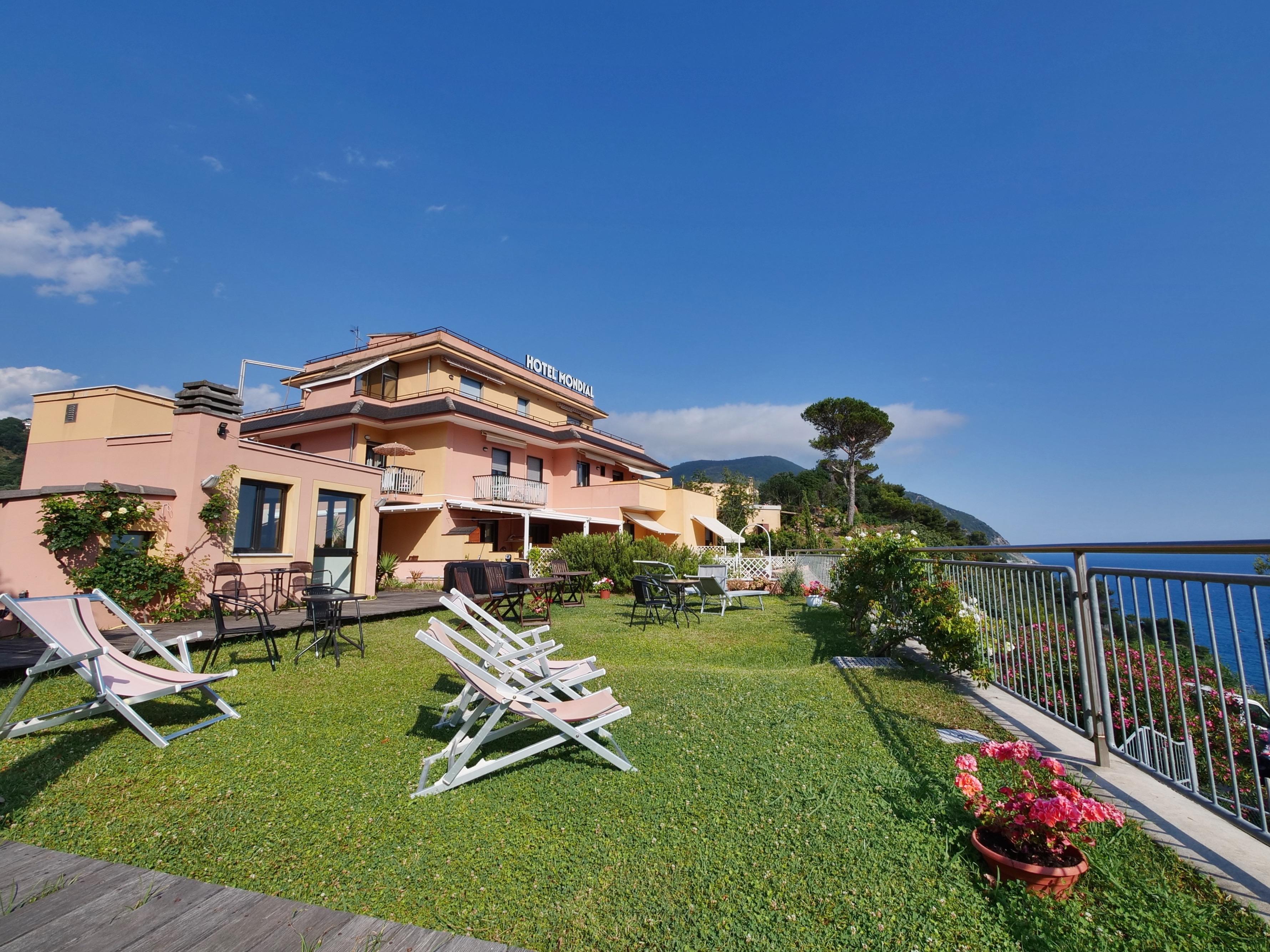 Hotel Residence Mondial Монелья Экстерьер фото