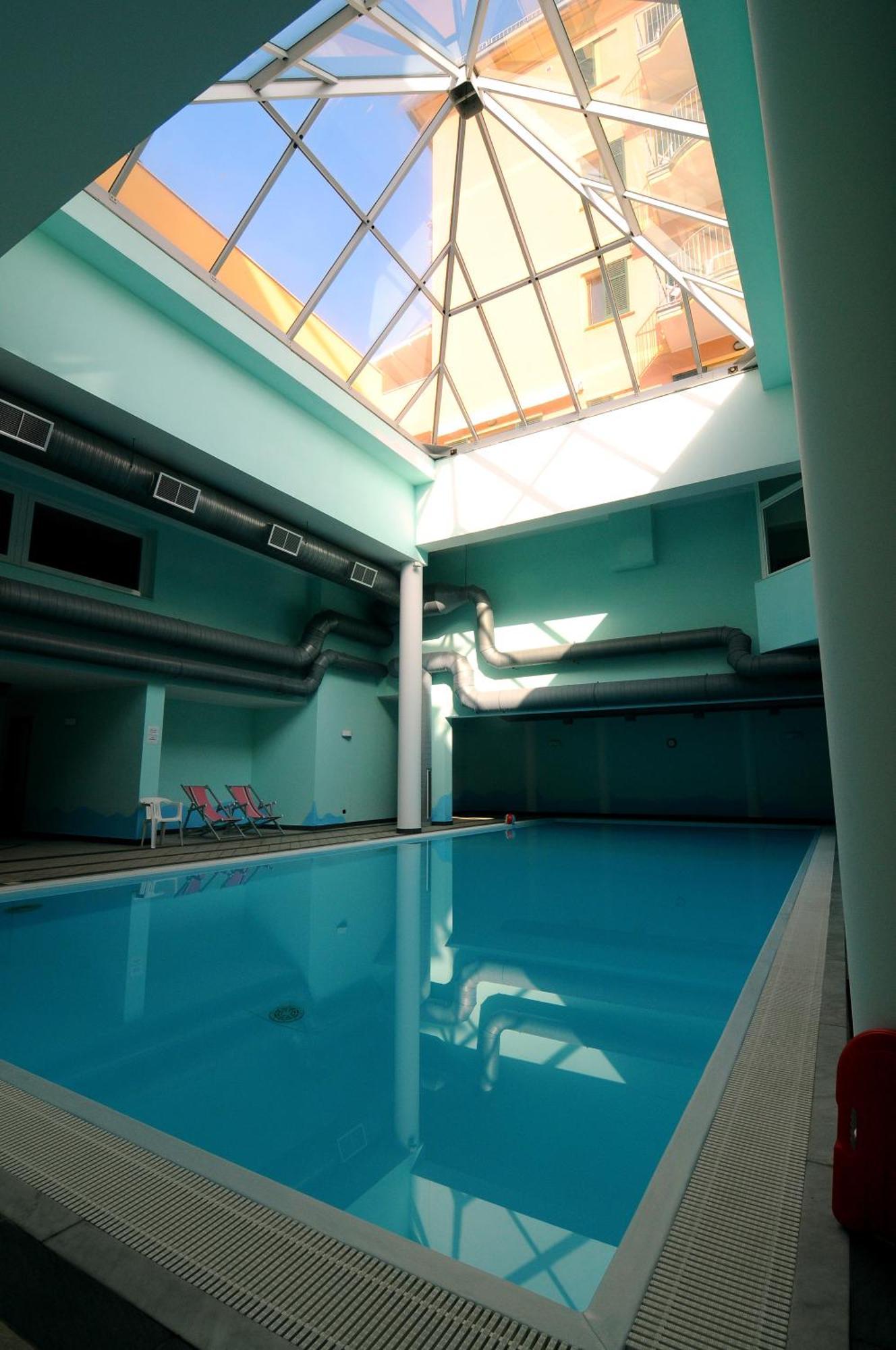 Hotel Residence Mondial Монелья Экстерьер фото
